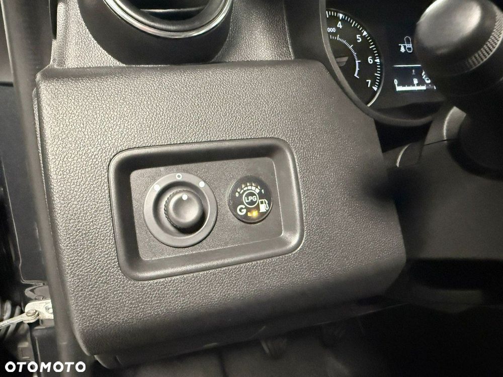 Dacia Duster 1.6 SCe Comfort - 19