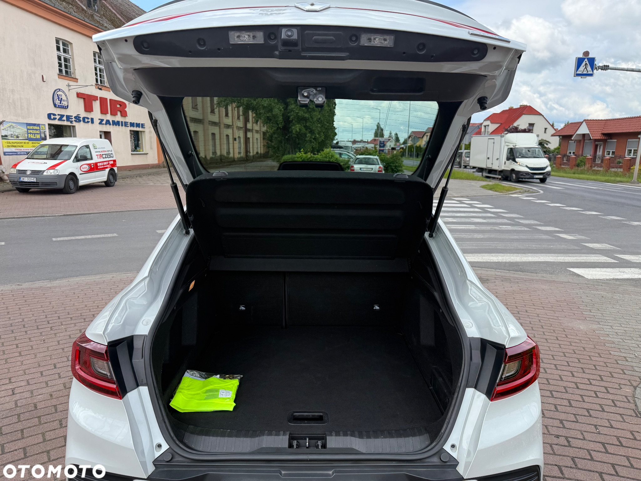 Renault Arkana E-TECH 145 R.S.LINE - 17