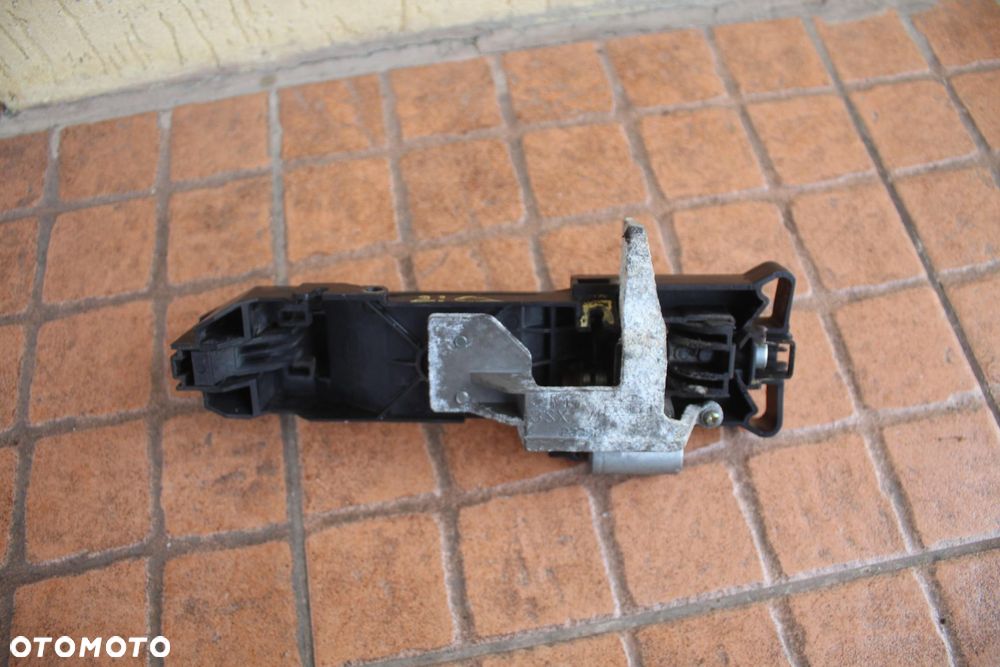 KLAMKA DRZWI LEWY TYŁ Z11 NISSAN NOTE E11 - 4
