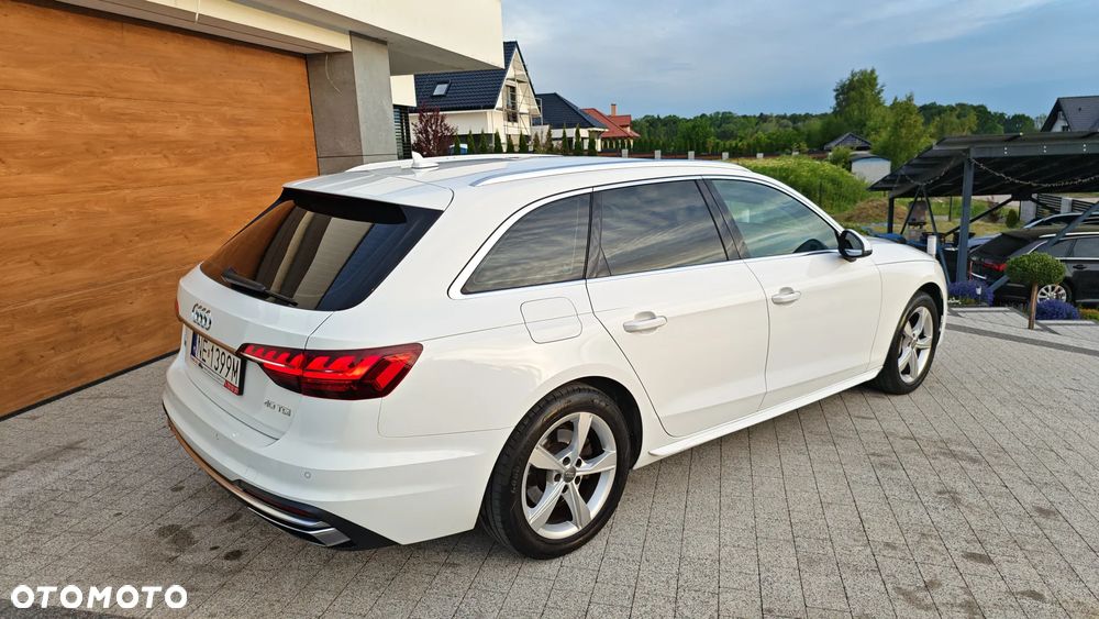 Audi A4 Avant 40 TDI quattro S tronic advanced - 32