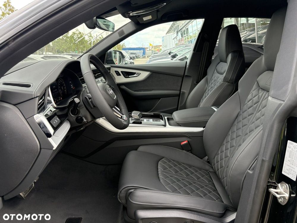 Audi Q8 - 17