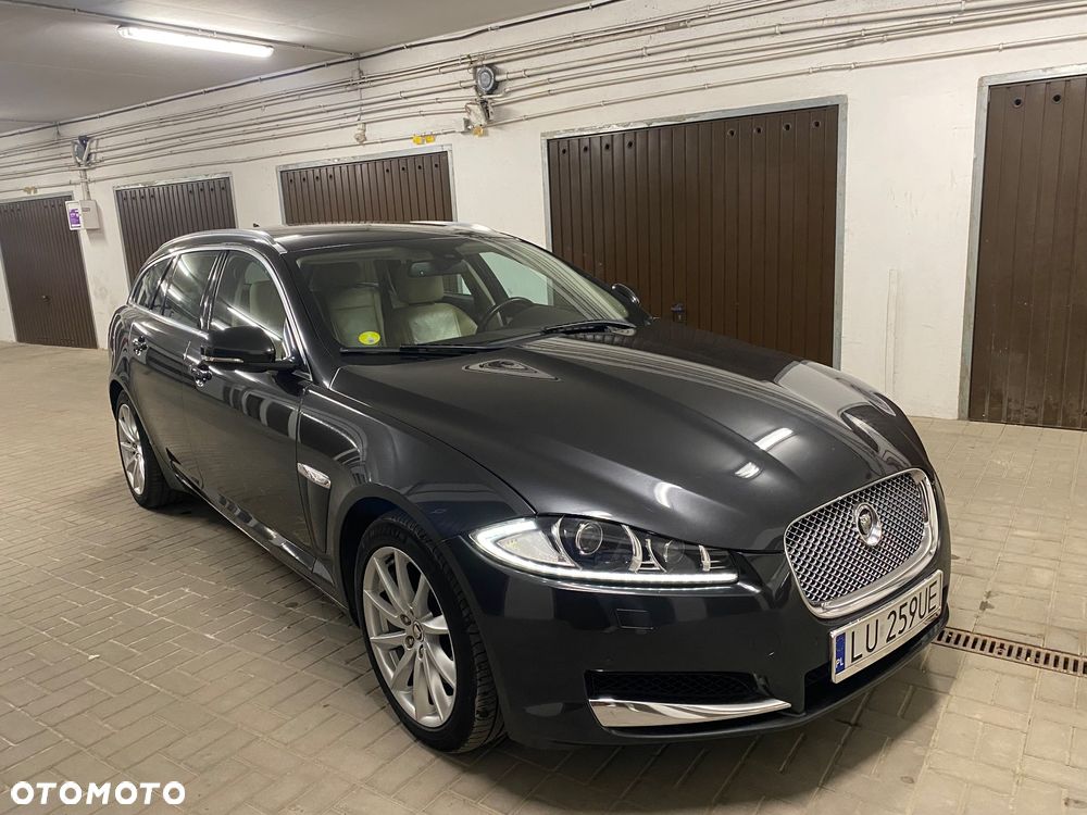 Jaguar XF - 3