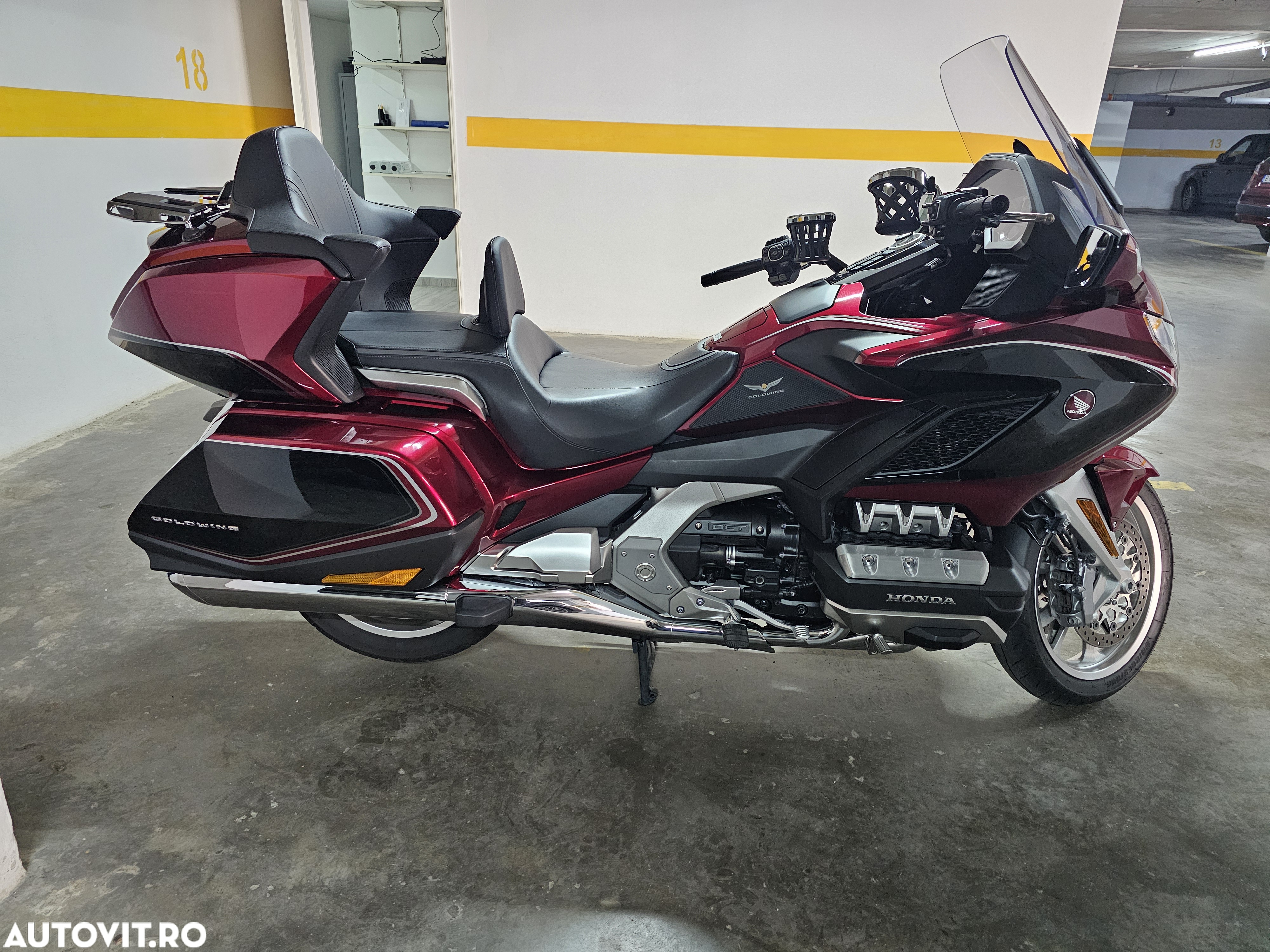 Honda GL 1800 Gold Wing - 4