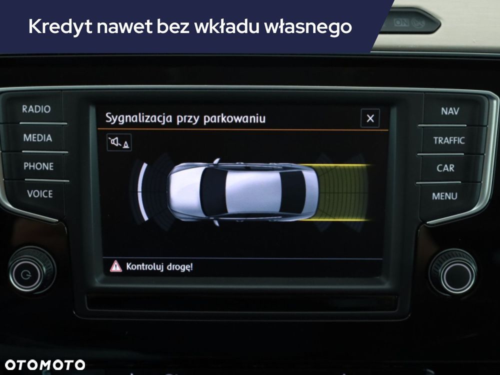 Volkswagen Passat - 11