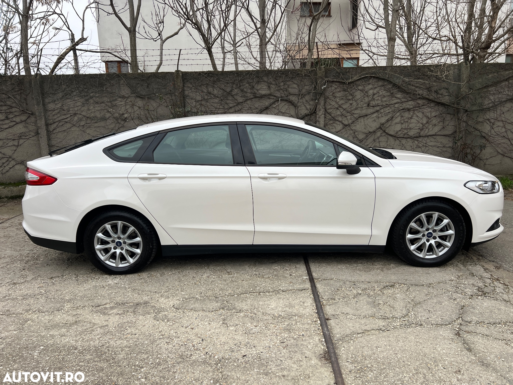 Ford Mondeo 2.0 TDCi Trend - 28