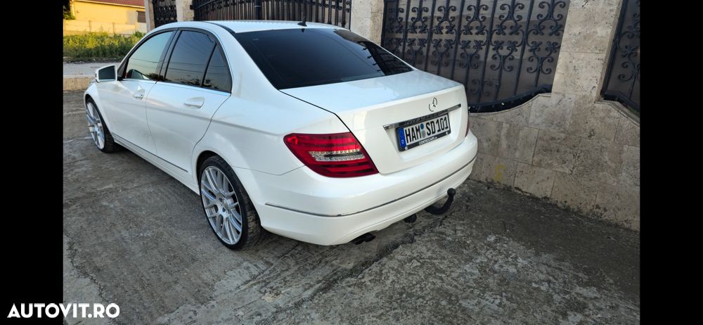 Mercedes-Benz C - 4