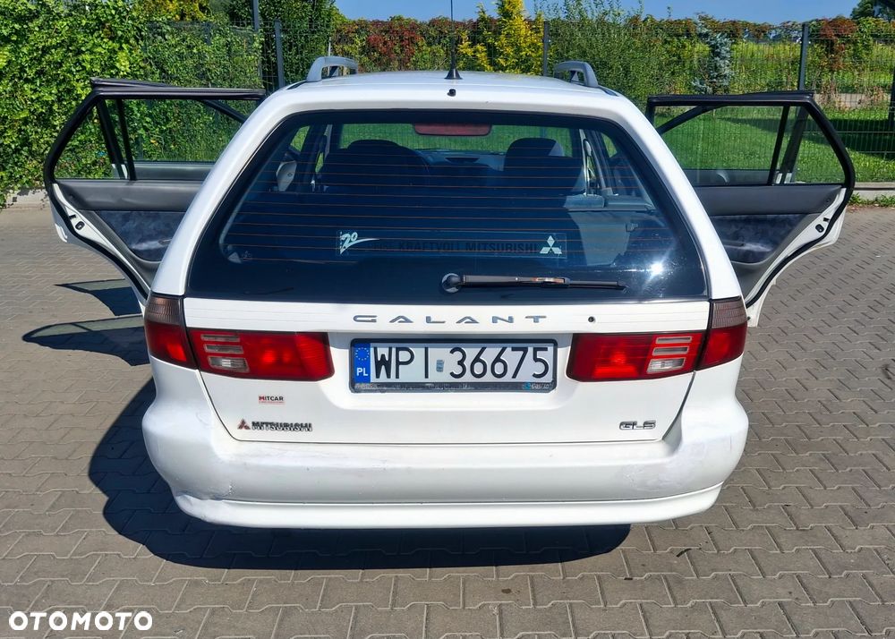 Mitsubishi Galant - 11
