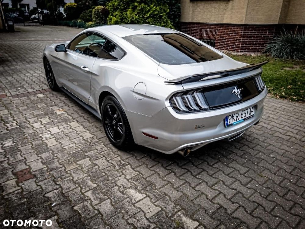 Ford Mustang 3.7 V6 - 6