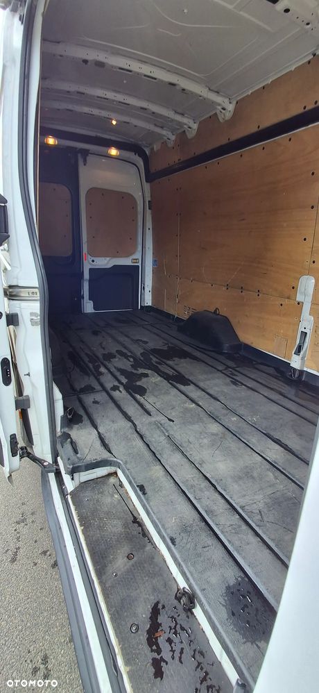 Ford Transit - 11