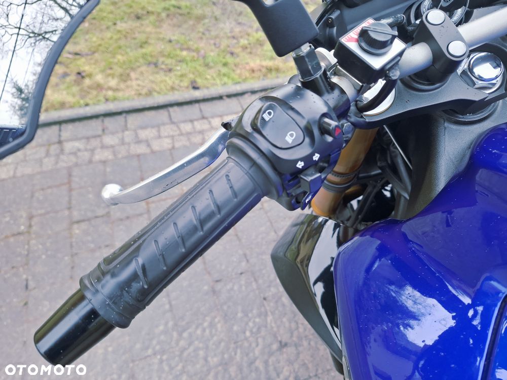 Yamaha FZ8 - 21