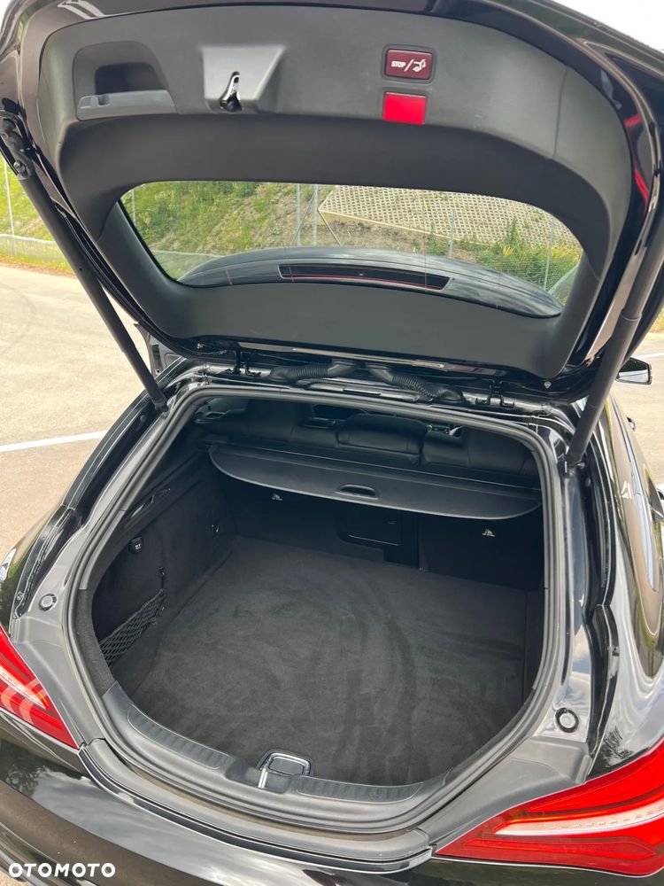 Mercedes-Benz CLA 250 4Matic 7G-DCT Sport - 29