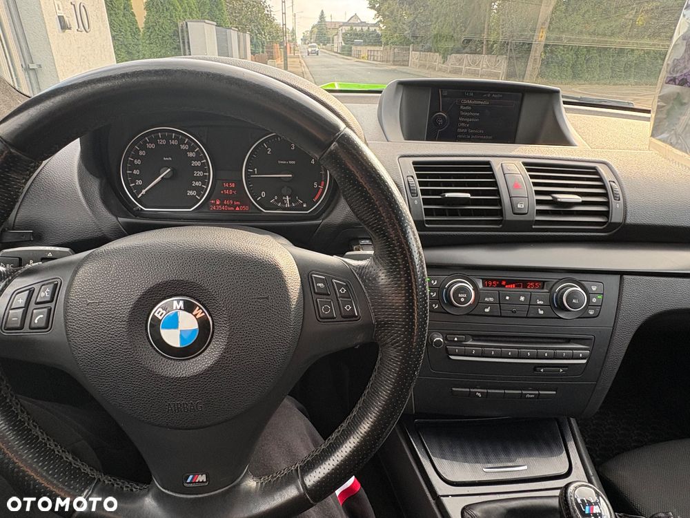 BMW Seria 1 120d DPF Edition Sport - 11