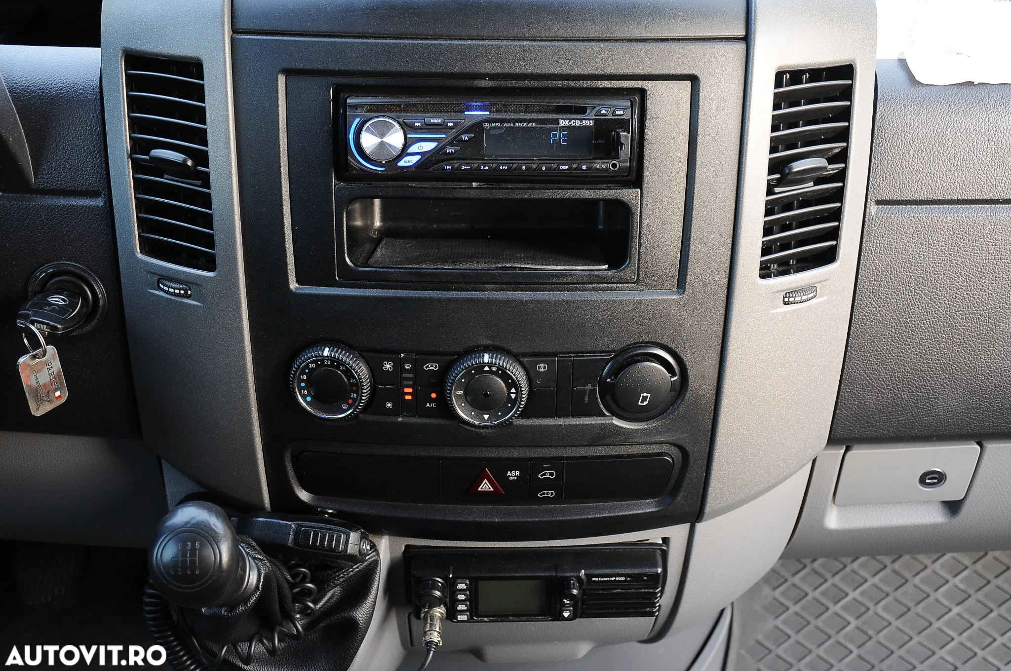 Mercedes-Benz Sprinter - 10