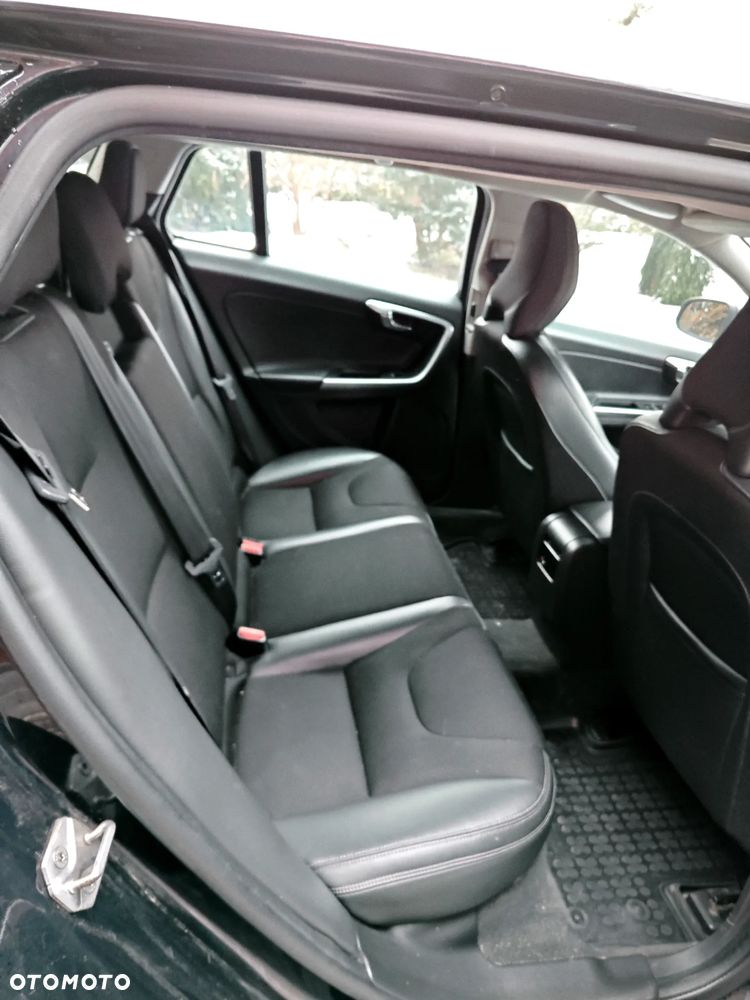 Volvo V60 D4 Drive-E Dynamic Edition (Momentum) - 12