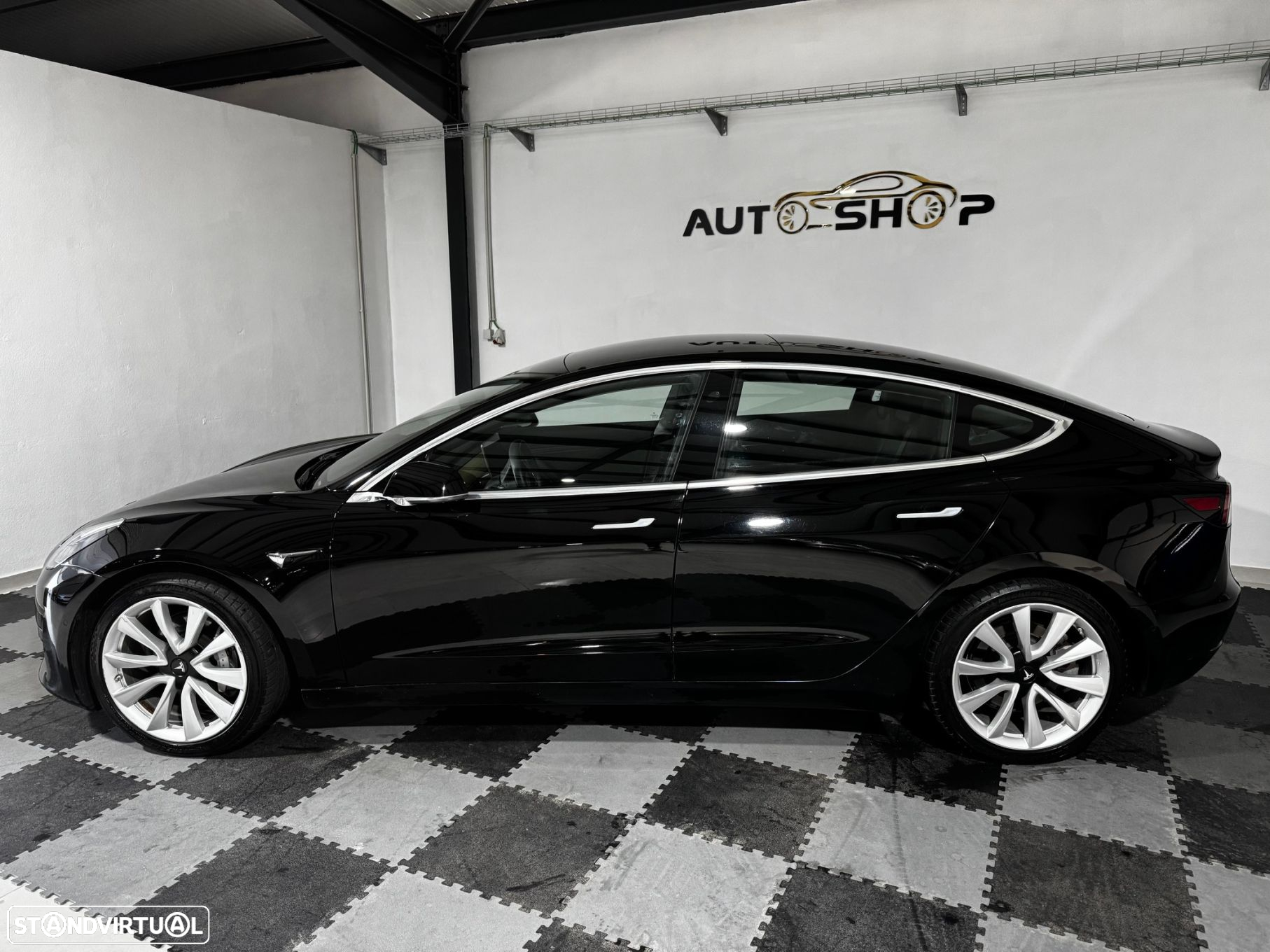 Tesla Model 3 - 13