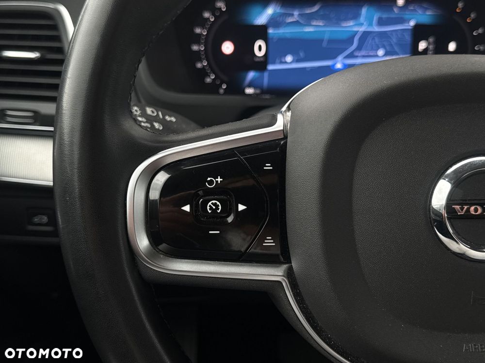 Volvo XC 90 - 38