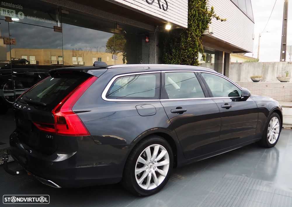 Volvo V90 2.0 T8 Momentum Plus AWD Geartronic - 8