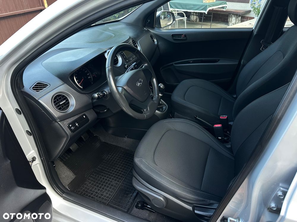 Hyundai i10 1.0 BlueDrive Comfort - 13