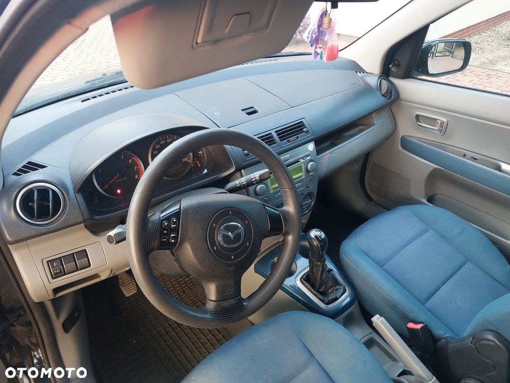Mazda 2 - 6