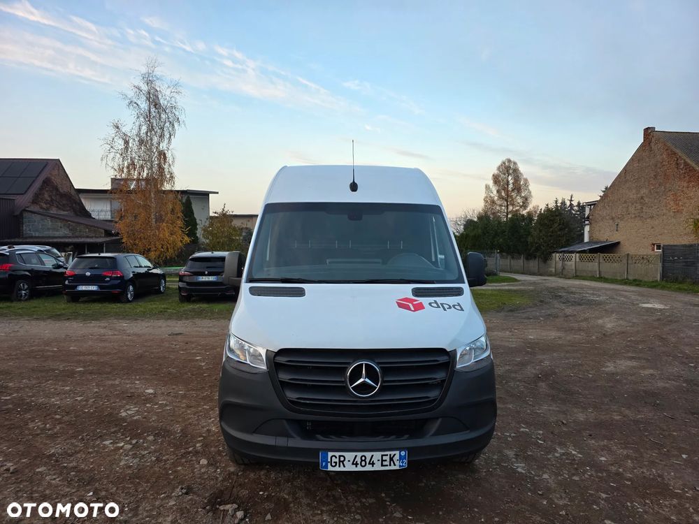 Mercedes-Benz Sprinter - 2