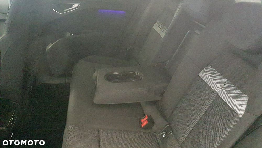 Audi Q4 e-tron - 15
