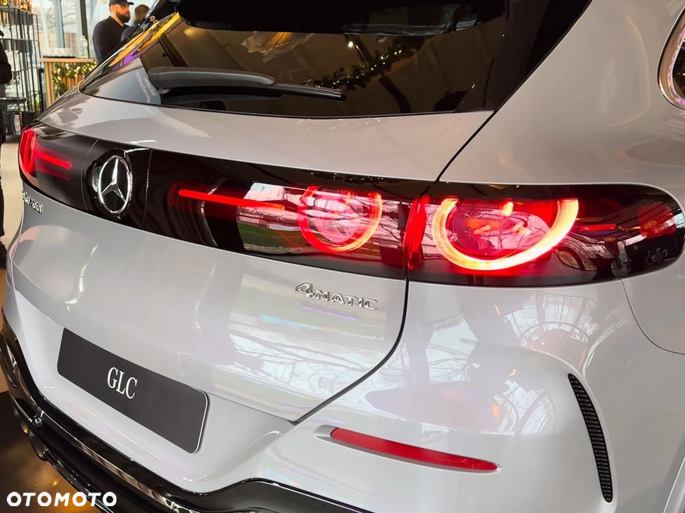 Mercedes-Benz GLC - 16