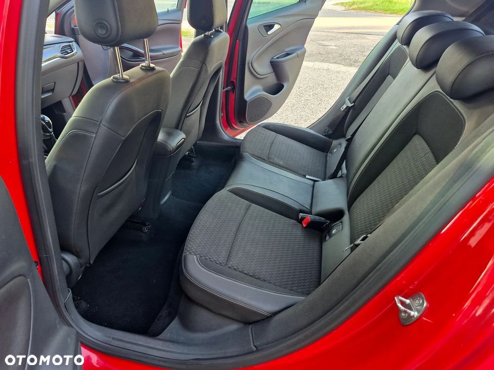 Opel Astra 1.4 Turbo Innovation - 15