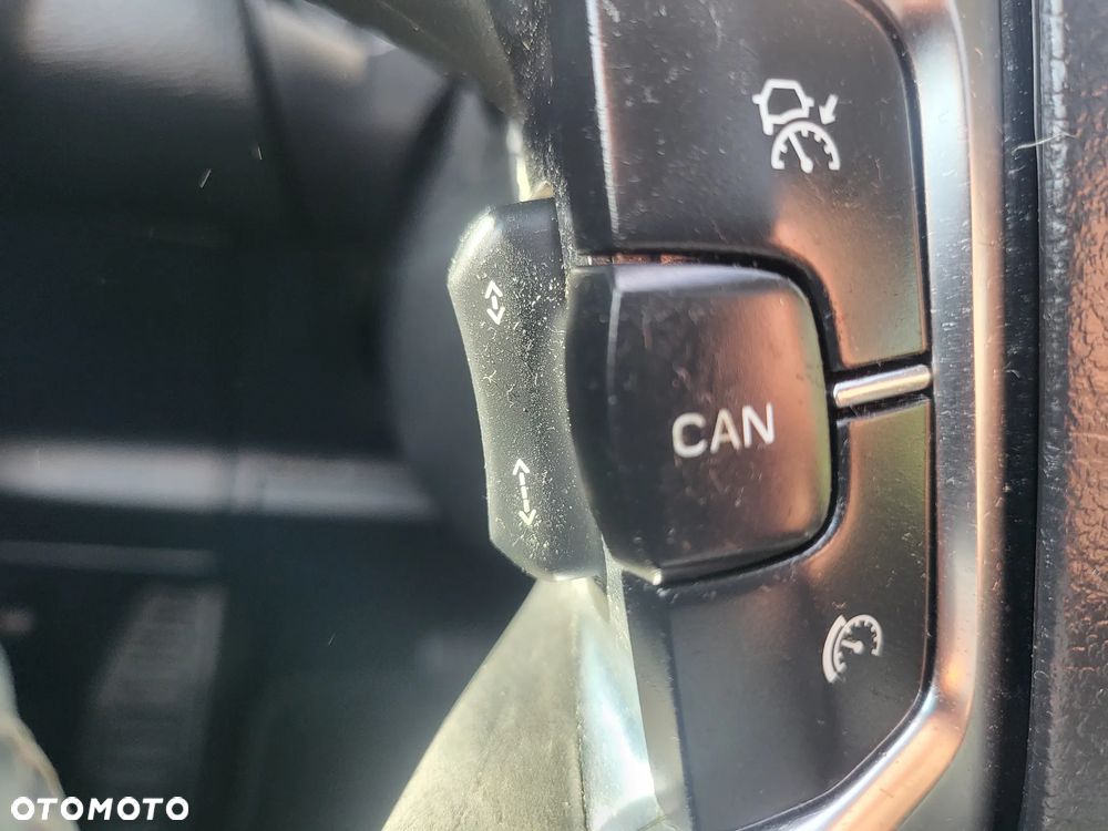 Ford S-Max 2.0 TDCi DPF Titanium X - 28