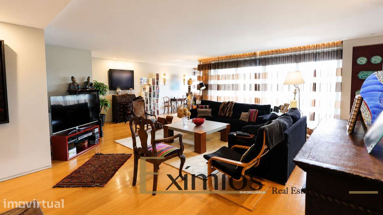 Apartamento T4 com garagem, no centro de Vila do Conde - Grande imagem: 2/32