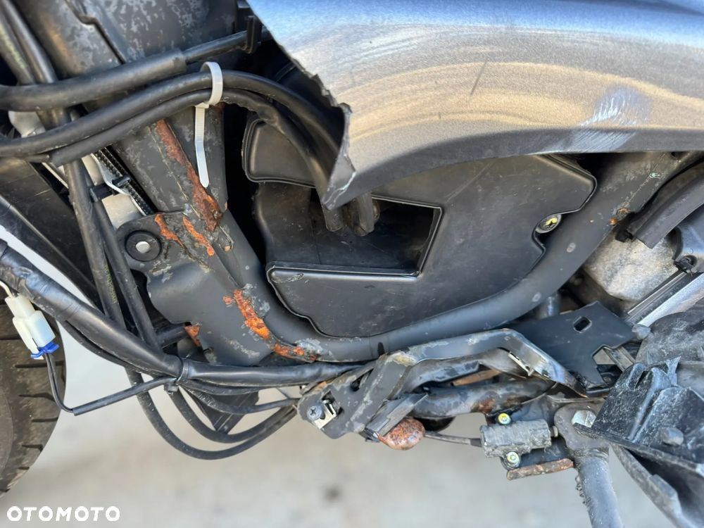 Aprilia SRV 850 - 21