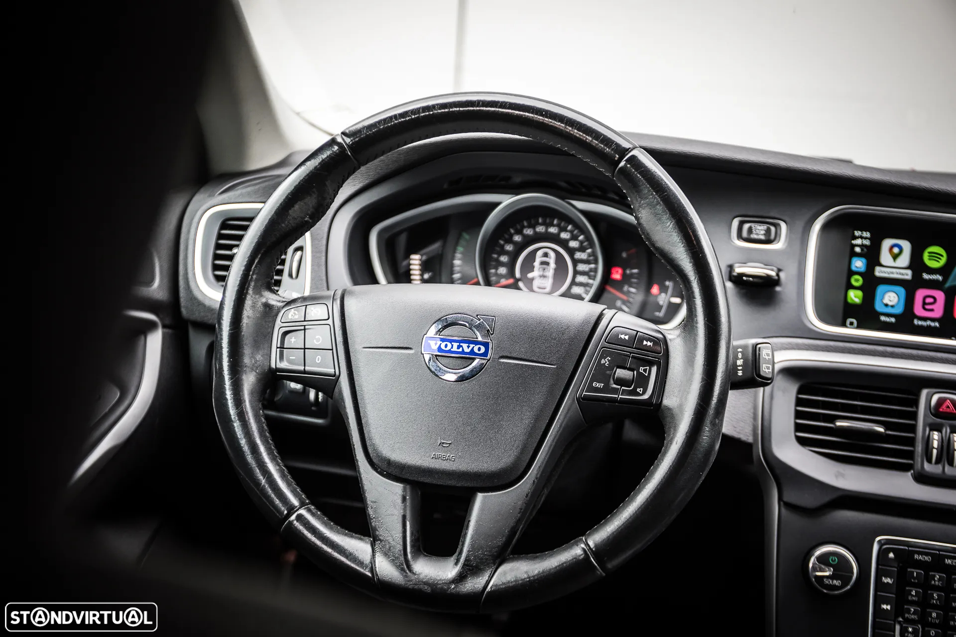 Volvo V40 Cross Country 1.6 D2 Momentum - 10