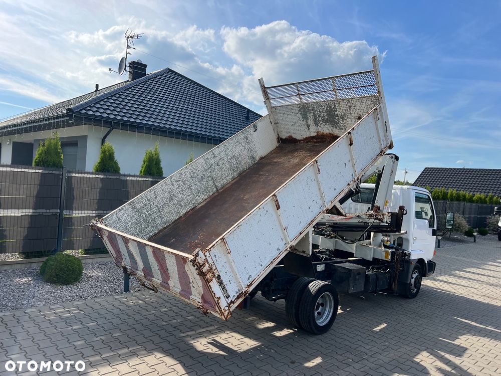Nissan CABSTAR - 27