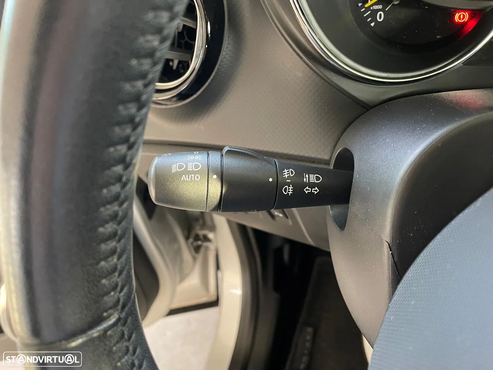 Renault Captur 1.2 TCe Exclusive EDC - 20
