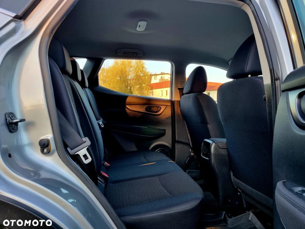 Nissan Qashqai 1.2 DIG-T N-Connecta Xtronic - 14