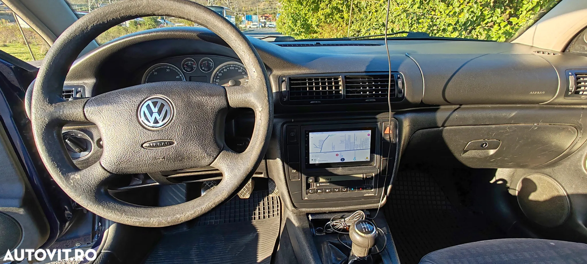 Volkswagen Passat - 11
