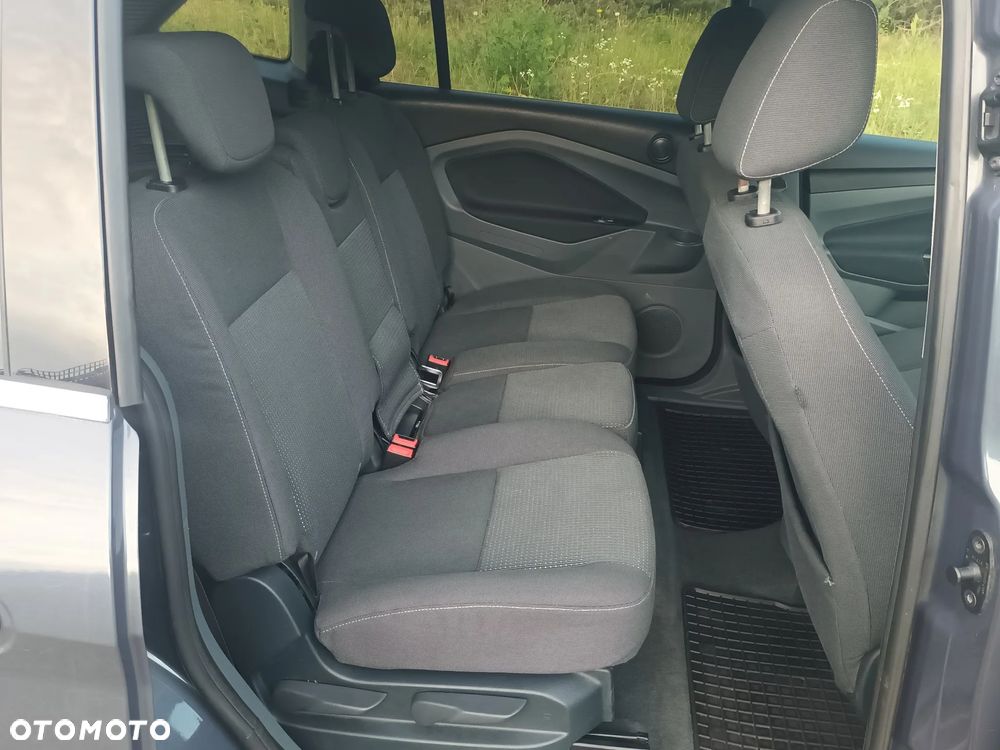 Ford Grand C-MAX - 22