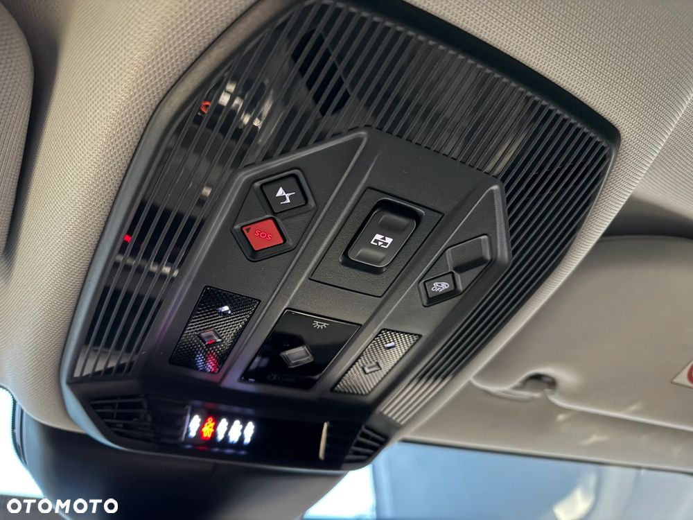 DS Automobiles N°4 E-Tense 58.3kWh Étoile Alcantara - 16