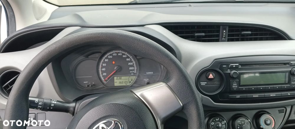 Toyota YARIS - 9