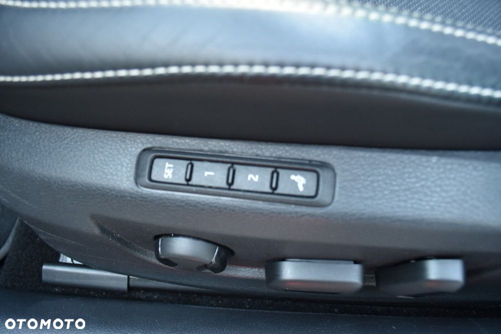 Skoda Superb 2.0 TDI SCR 4x4 Style DSG - 28