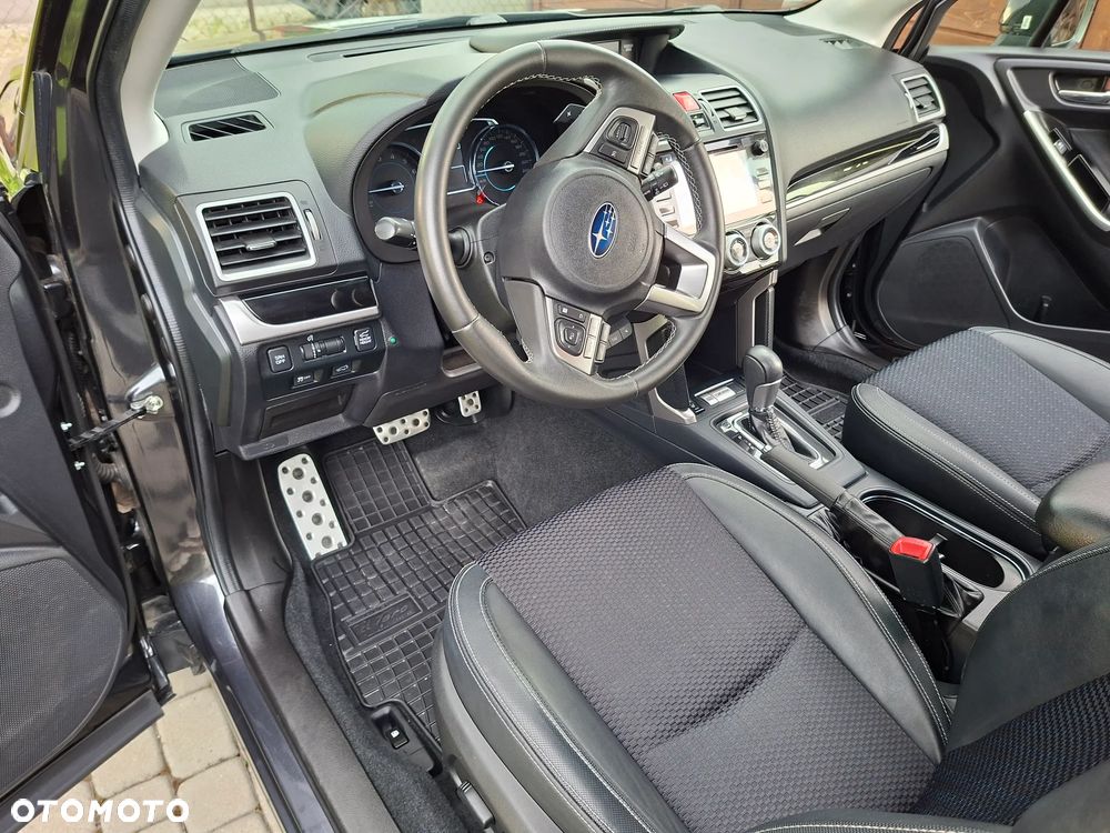 Subaru Forester 2.0 XT Comfort Lineartronic - 8