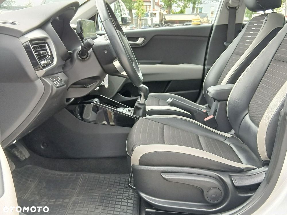 Kia Stonic 1.0 T-GDI L - 15