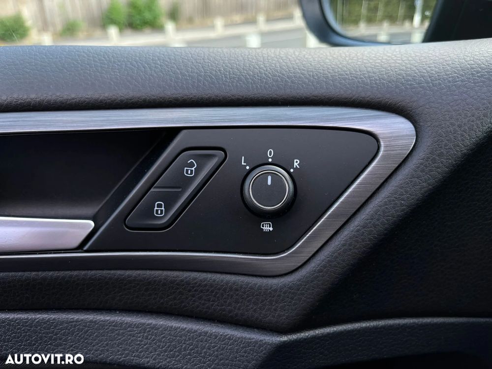 Volkswagen Golf - 12