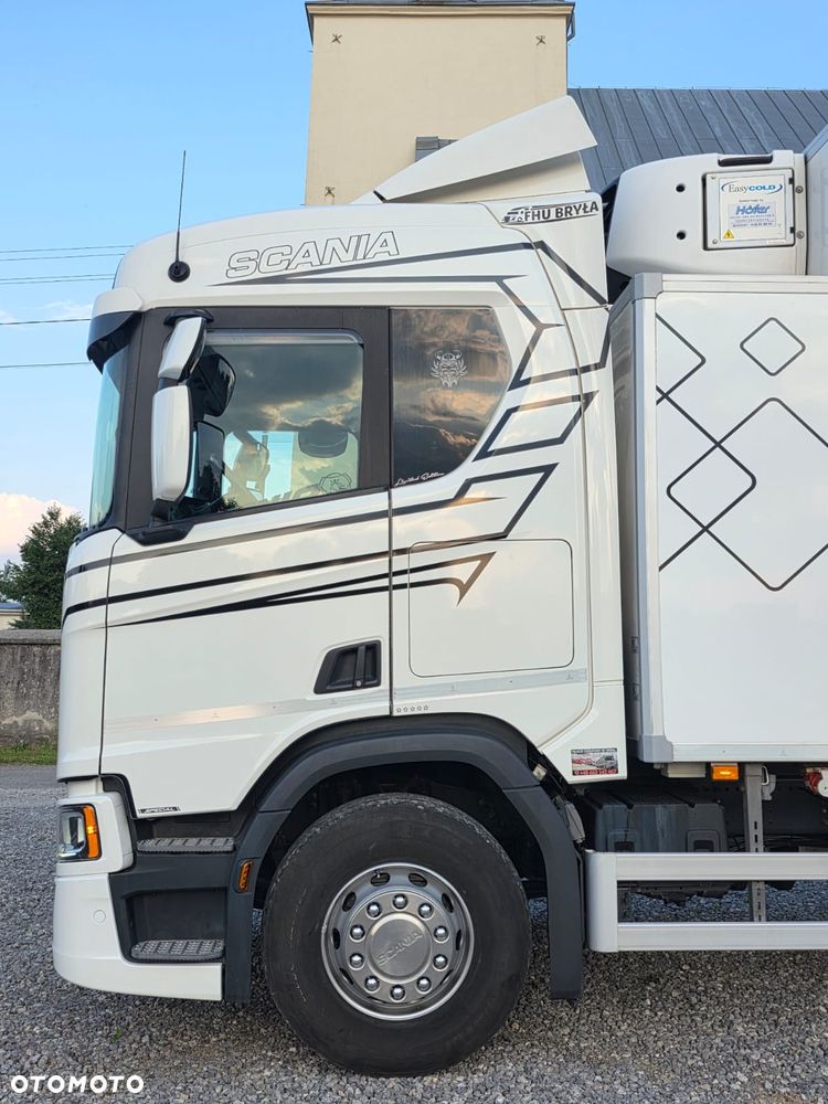 Scania SCANIA R410 / CHŁODNIA / 2020 /  WINDA / BEZ EGR  / TRZECIA OŚ PODNOSZONA ORAZ SKRĘTNA / SPROWADZONY / SYPIALKA / AUTOMAT / 19 PALET / E6 / STAN BARDZO DOBRY - 14
