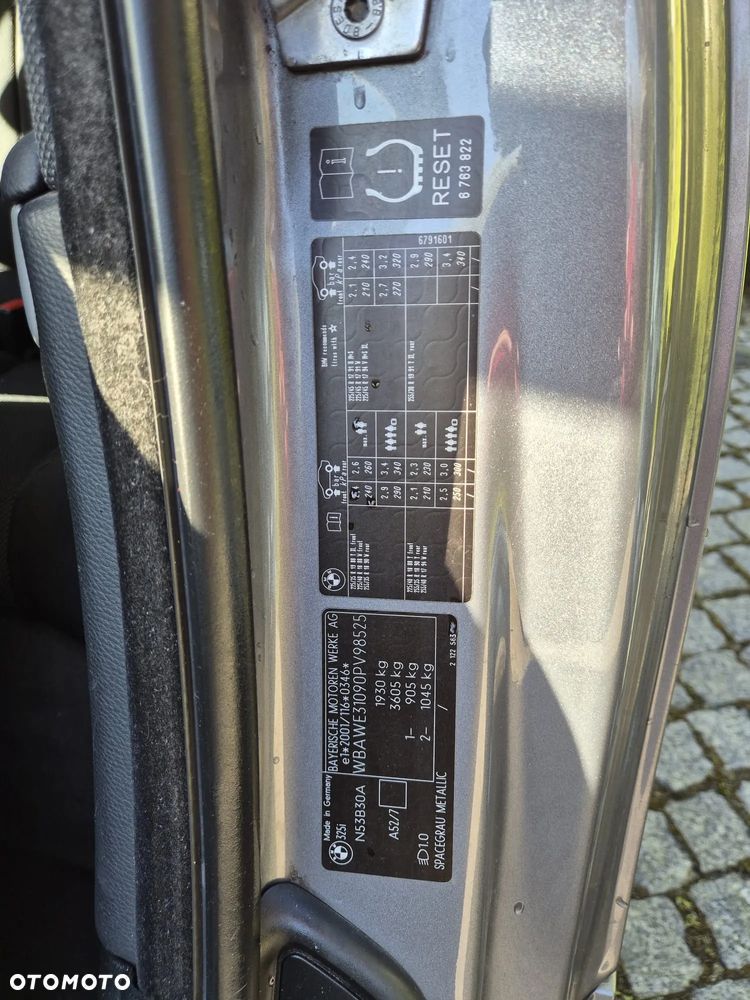BMW Seria 3 325i M Sport Edition - 17