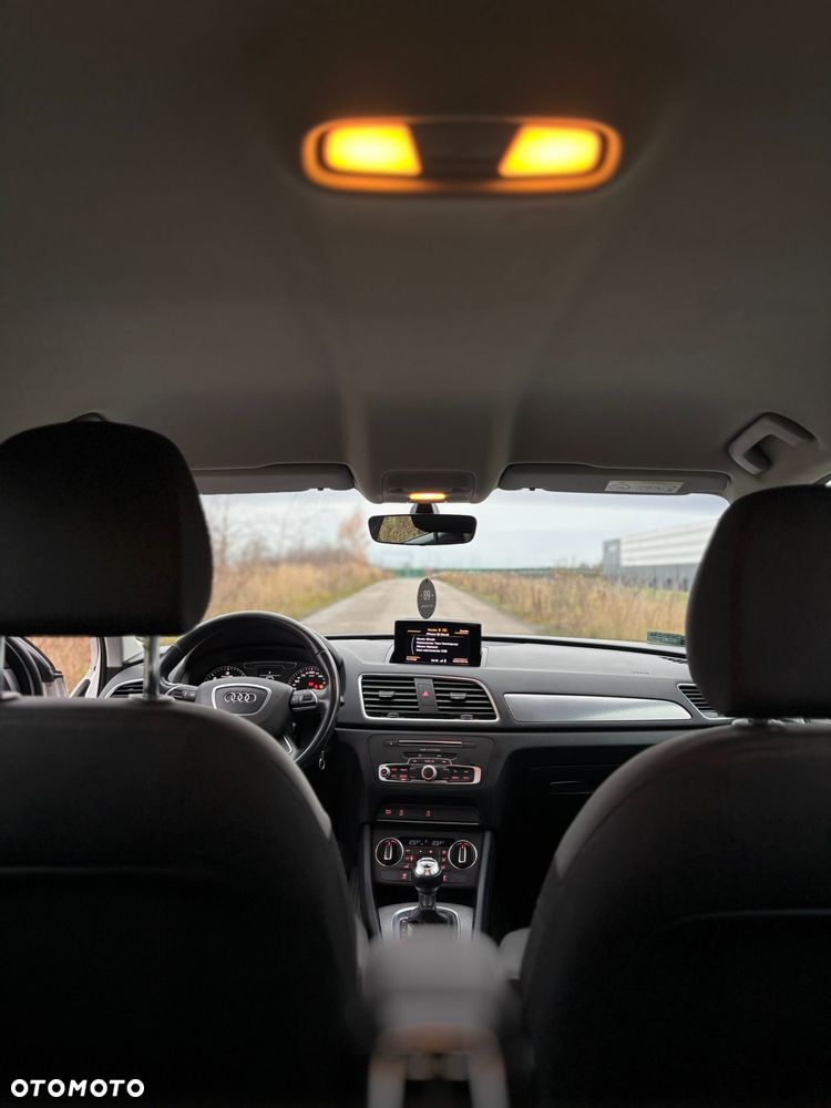 Audi Q3 2.0 TDI S tronic - 9