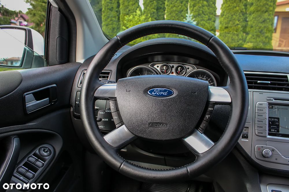 Ford Kuga 2.5 4x4 White Magic - 35