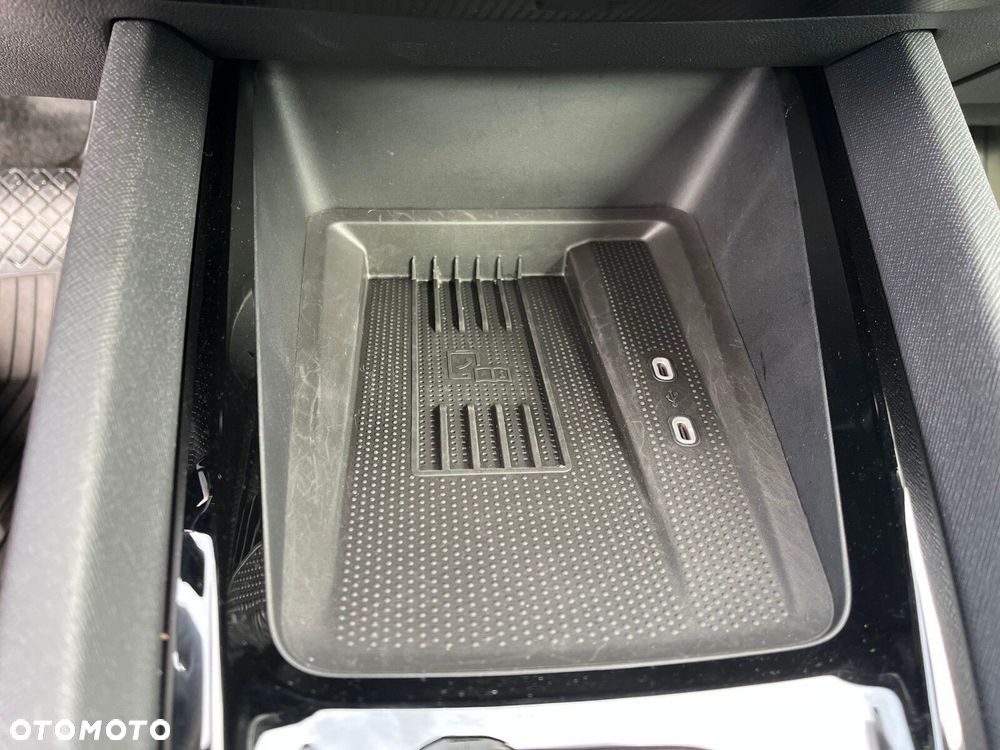 Skoda Octavia 1.5 TSI mHEV Selection DSG - 29