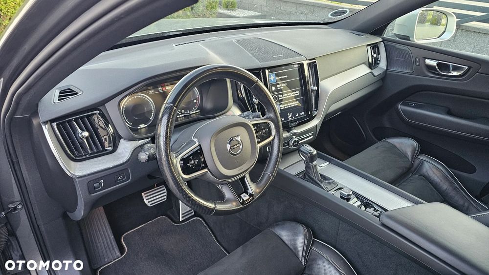 Volvo XC 60 D4 R-Design - 19