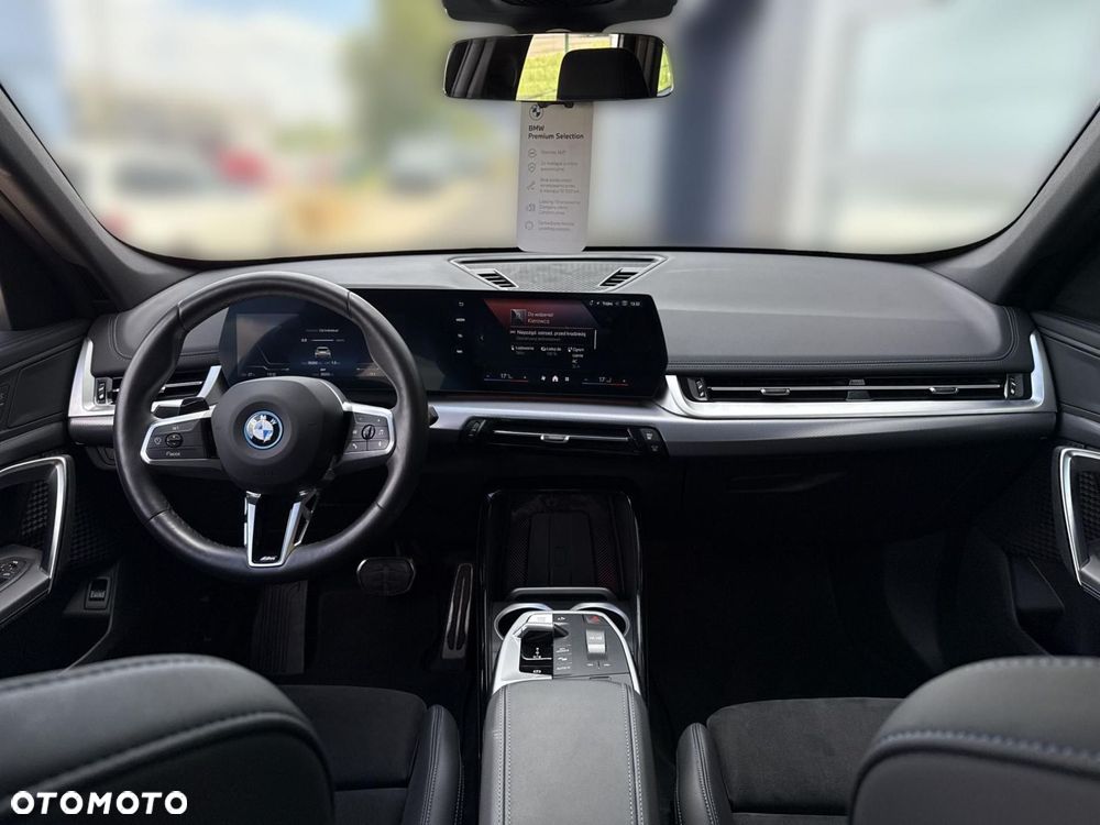 BMW iX1 - 6