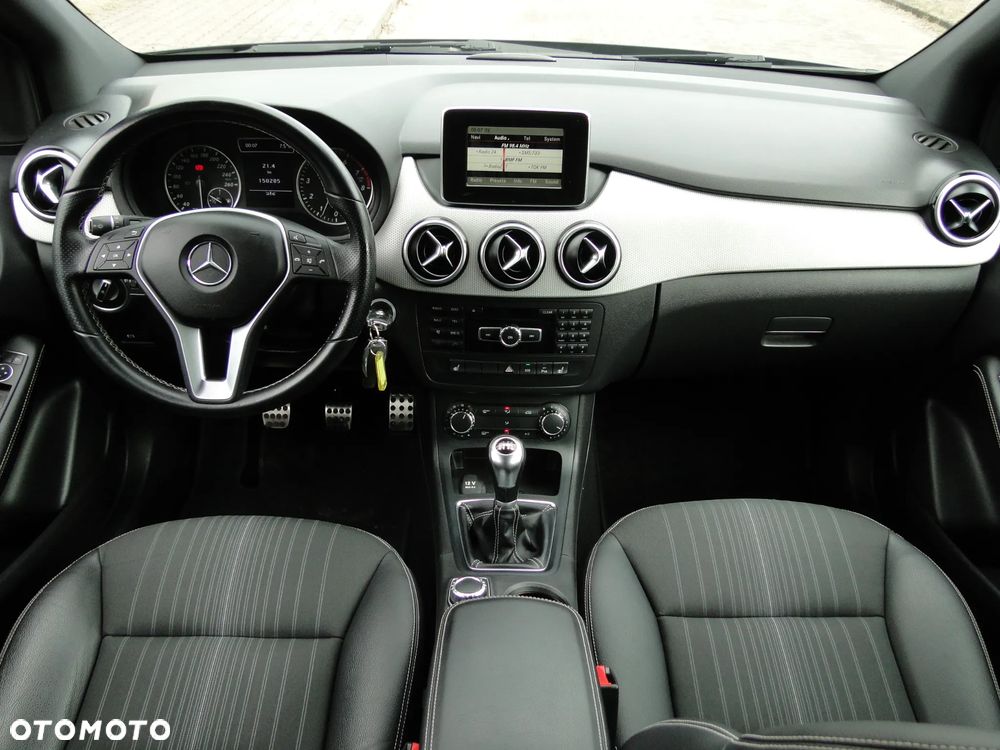 Mercedes-Benz Klasa B 180 UrbanStyle Edition - 6